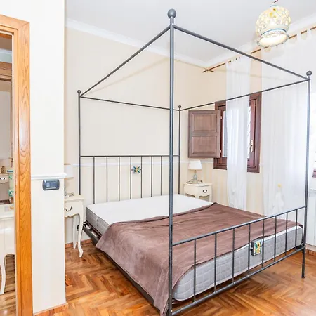La Loggia Wanderlust Experience *